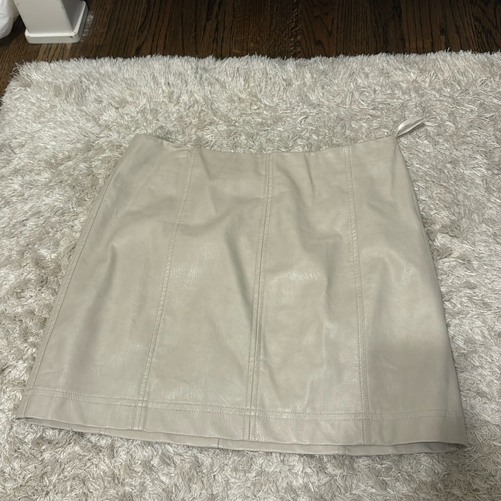 leather mini skirt size large